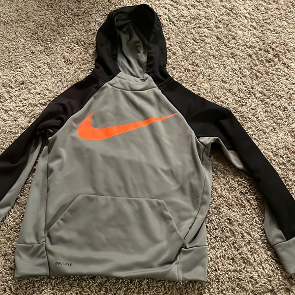Nike youth medium Dri-Fit hoodie - Picture 1 of 4